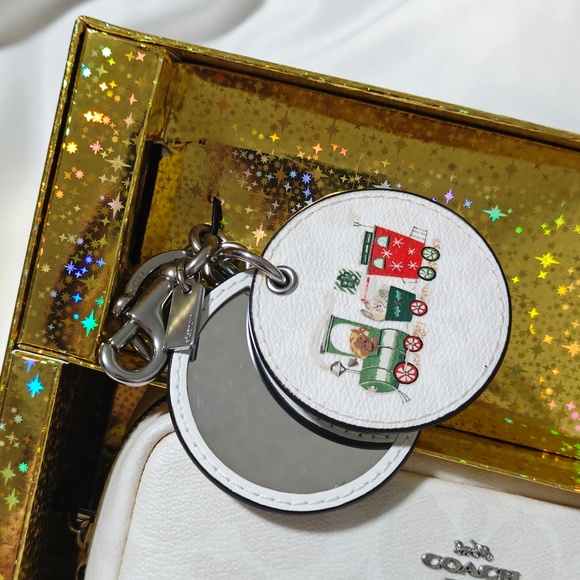 COACH BOXED BOXY COSMETIC CASE & MIRROR BAG CHARM IN SIGNATURE CANVAS WITH TRAIN - Picture 5 of 8
